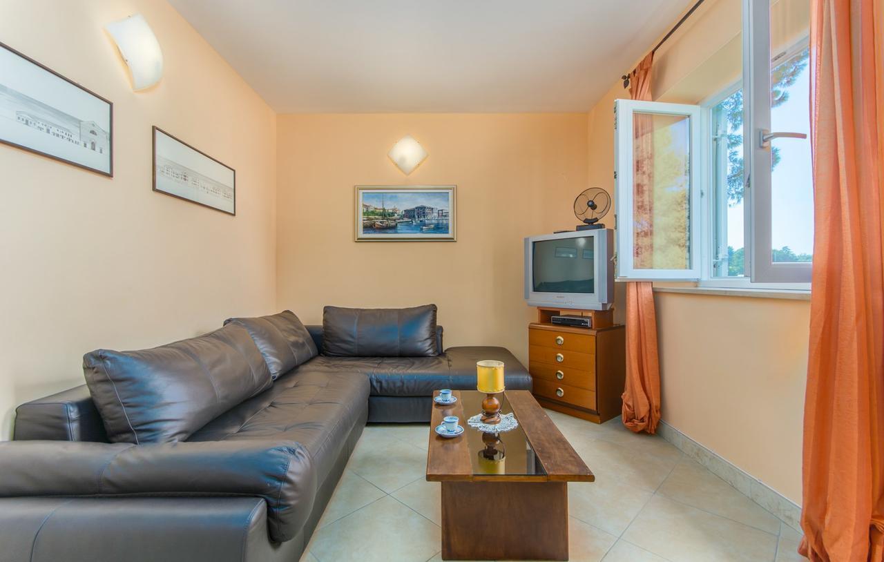 Apartment Riva Porec Exterior photo