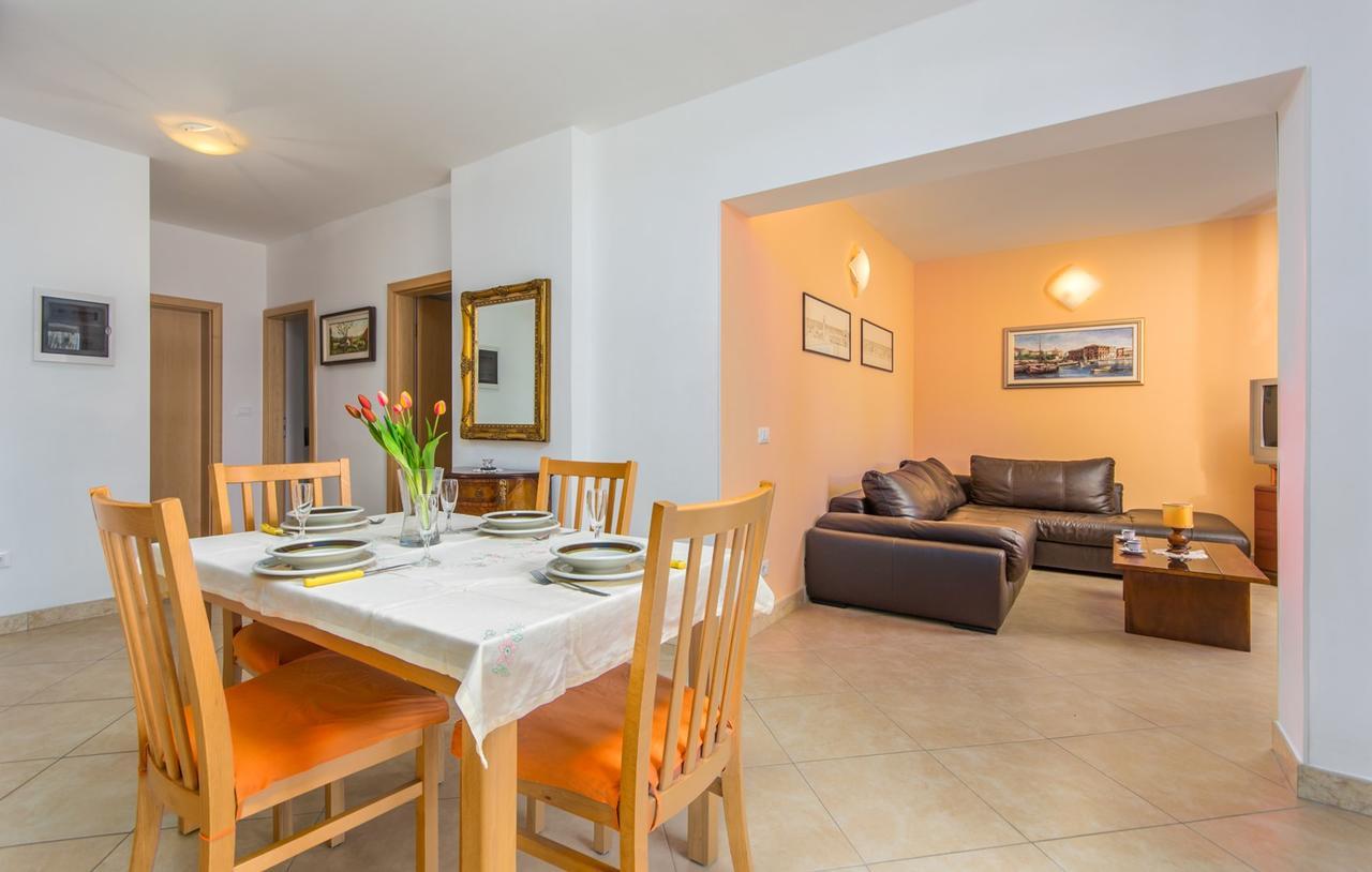 Apartment Riva Porec Exterior photo