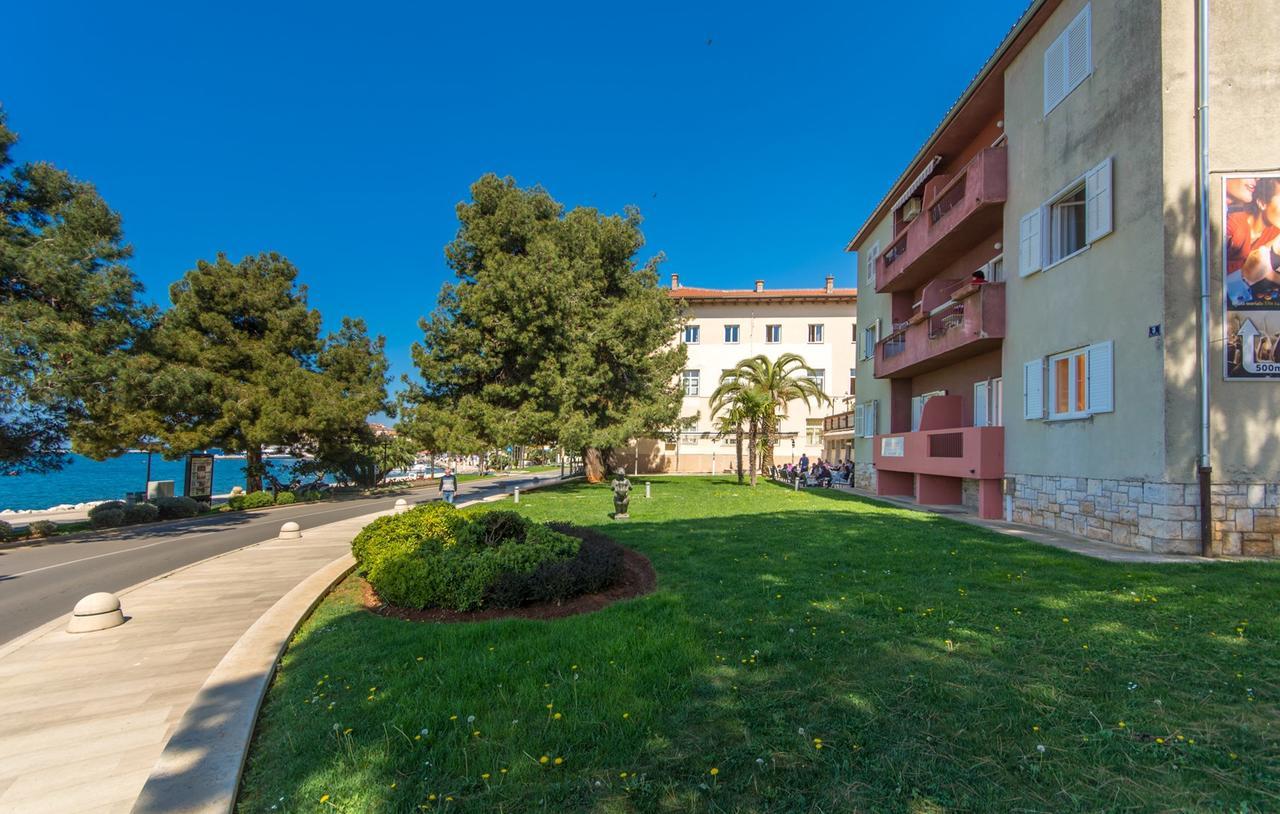 Apartment Riva Porec Exterior photo